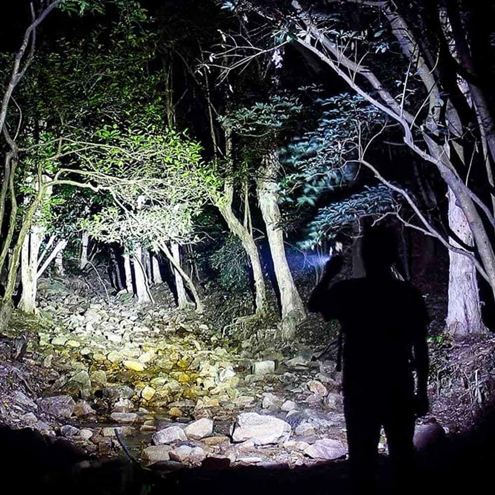 Военный армейский фонарь